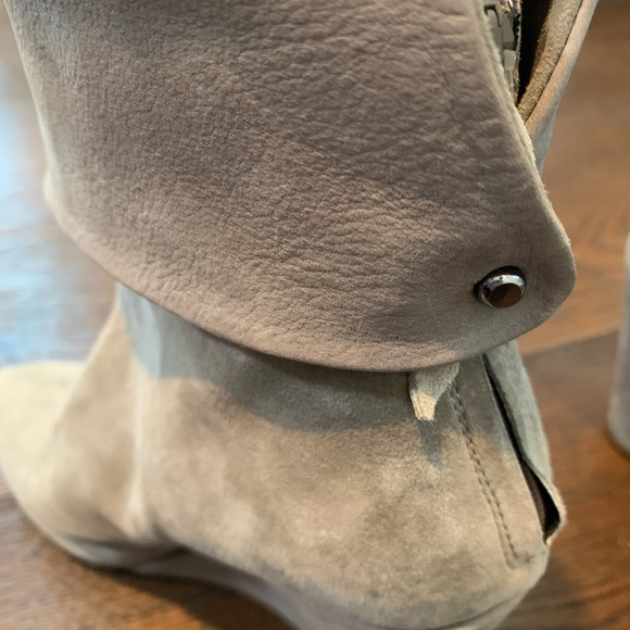 Italian suede wedge booties - Picture 3 of 4